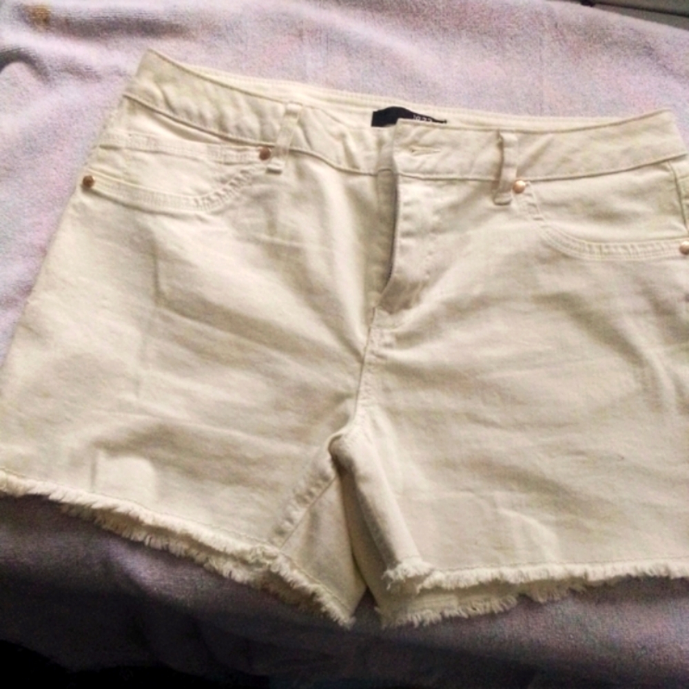 1822 Denim Shorts